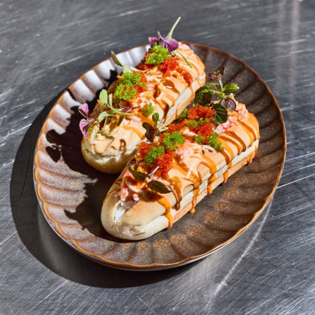 Lobster rolls met sriracha mayonaise